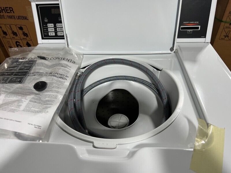 Speed Queen SWNNY2SP115TW01 Top Load Washer 3.17cu ft 120V Card Ready [Open Box]